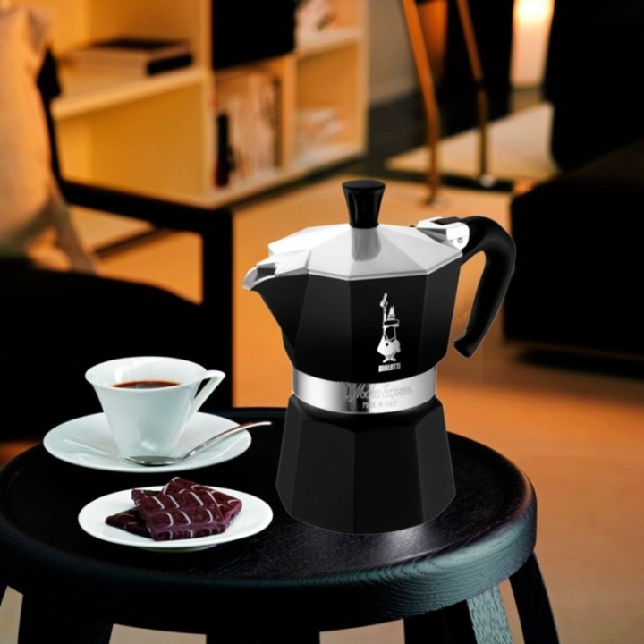 Bialetti Moka Express 3-Cup Espresso Pot Black