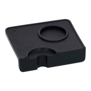 Tamper mat with edge