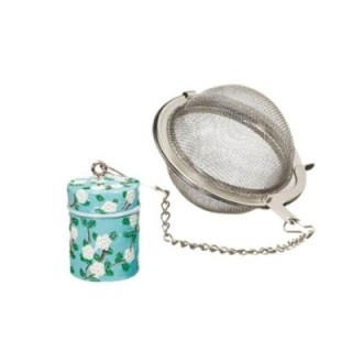 Tesi on a chain with a cookie-tin figure.