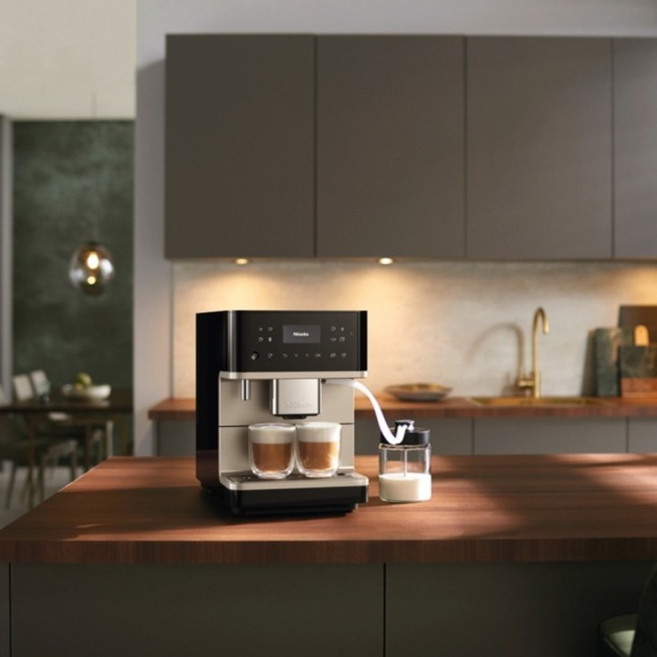 Miele CM 6360 MilkPerfection Obsidian Black CleanSteel Metallic