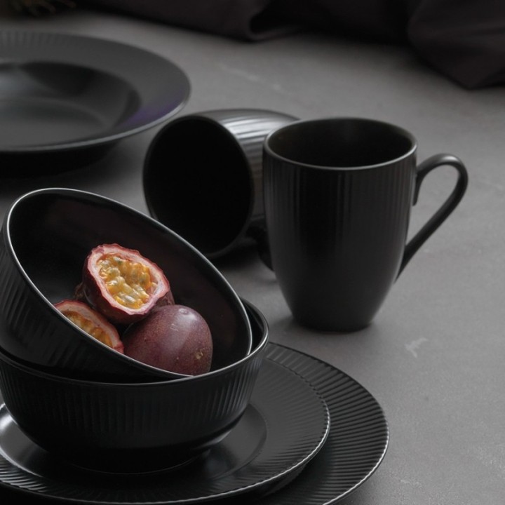 Aida Groovy mug with handle 30 cl 4 pcs Black