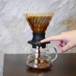 Hario Immersion Switch Dripper 2-cup. Includes 40 filters