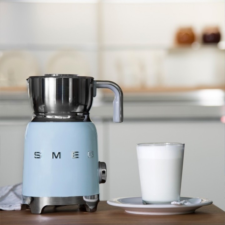 Smeg MFF11PBEU Milk Frother Pastel Blue
