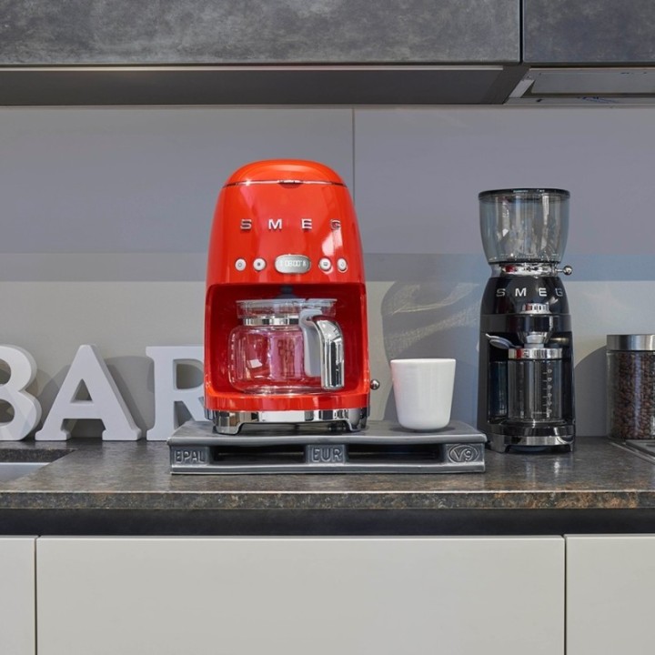 Smeg DCF02RDEU Drip Coffee Maker Red