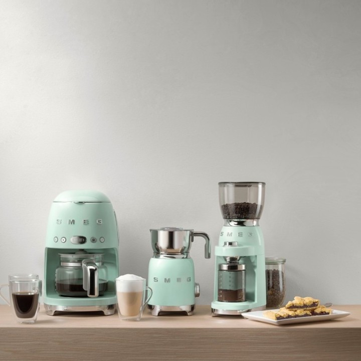 Smeg DCF02PGEU Drip Coffee Maker Pastel Green
