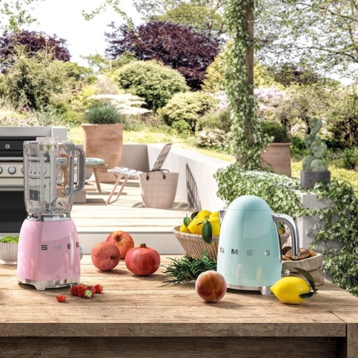 Smeg KLF03PBEU Electric kettle 1.7 L Pastel blue