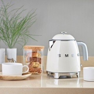 Smeg KLF05CREU Mini Kettle 0.8L Cream