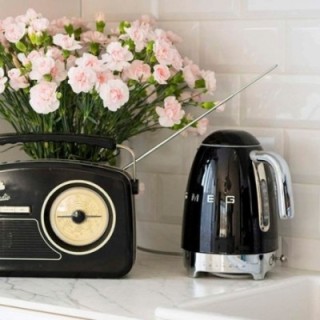 Smeg KLF04BLEU Electric kettle with temperature control 1.7L Black