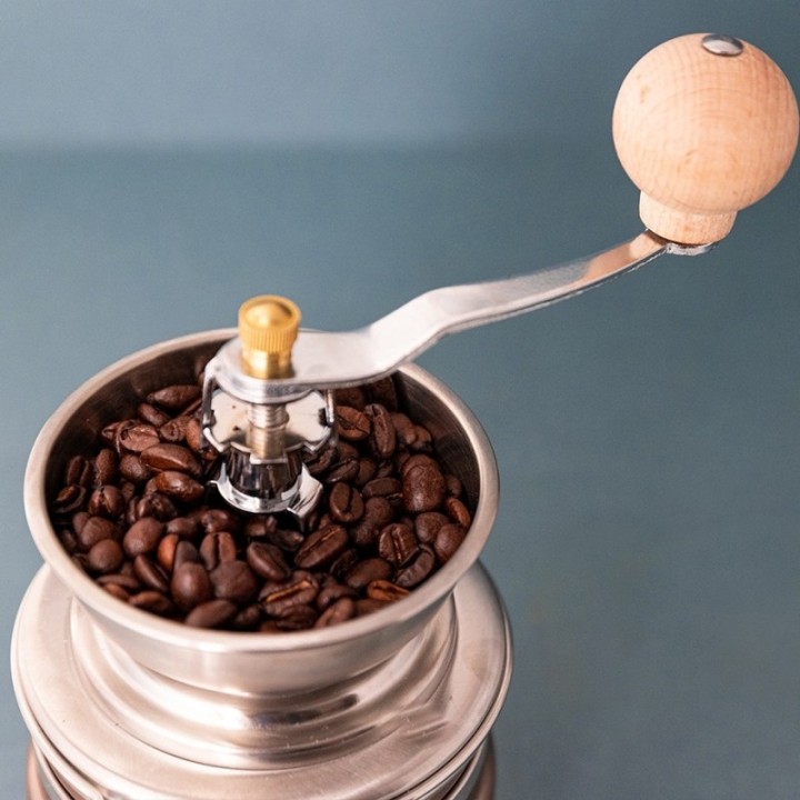 La Cafetière Manual Copper Coffee Grinder