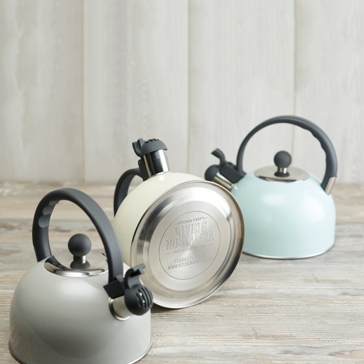 Living Nostalgia Antique 1.4 L Kettle Cream