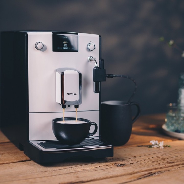 Nivona NICR 560 White Espresso Machine Incl. 8x400g Rigtig Kaffe Organic