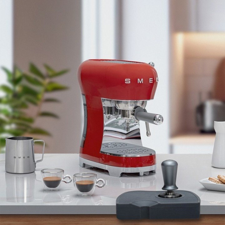 Smeg ECF02RDEU Espressomaskine Rød