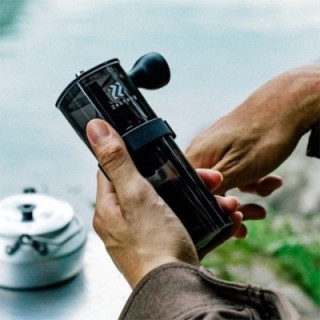 Hario Zebrang Manuel Kaffemølle Sort