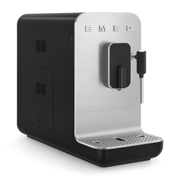 Smeg BCC12BLMEU Sort Inkl. Mælkekande 0,35L & Crema Intenso 1kg