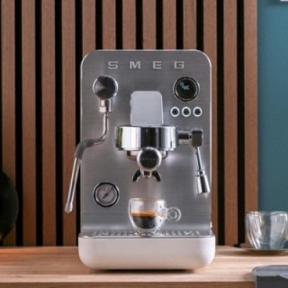 Smeg EMC02WHMEU Minipro Semiautomatisk Espressomaskine Hvid