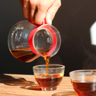 Hario V60 Range Server 0,6 L Rød