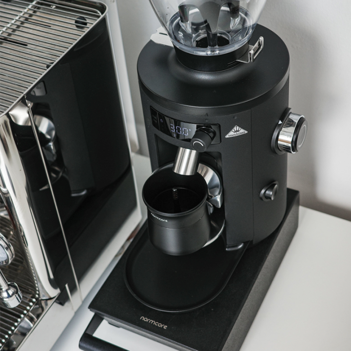 Normcore 2 i 1 Magnetisk Doserings Kop 58 mm Sort