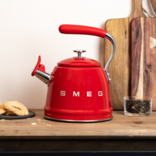 Smeg WKF01RD Fløjtekedel 2,3 L Rød