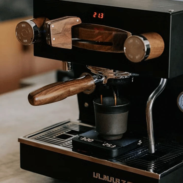 La Marzocco Trædetaljer til Linea Mini R Valnød