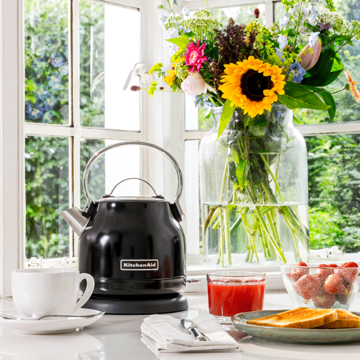 KitchenAid 5KEK1222EOB Elkedel 1,25 L Sort