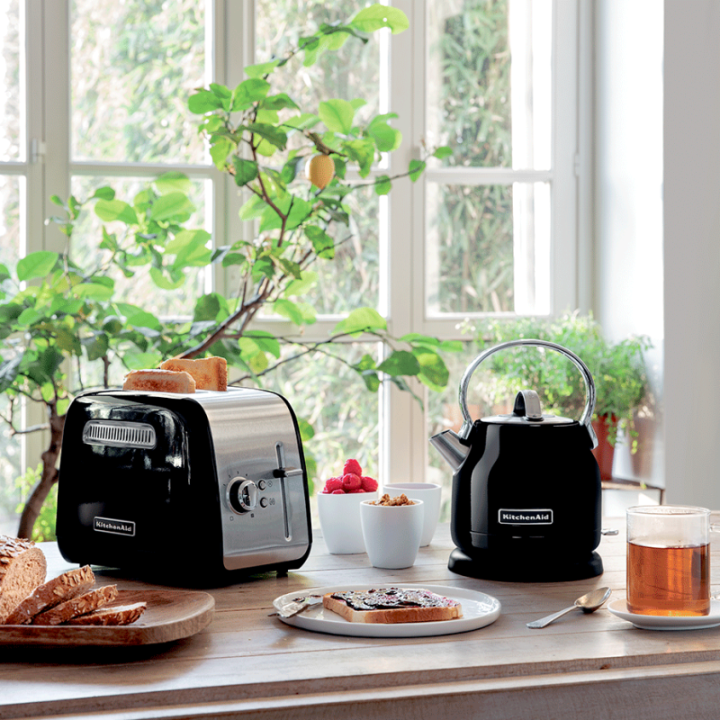 KitchenAid 5KEK1222EOB Elkedel 1,25 L Sort