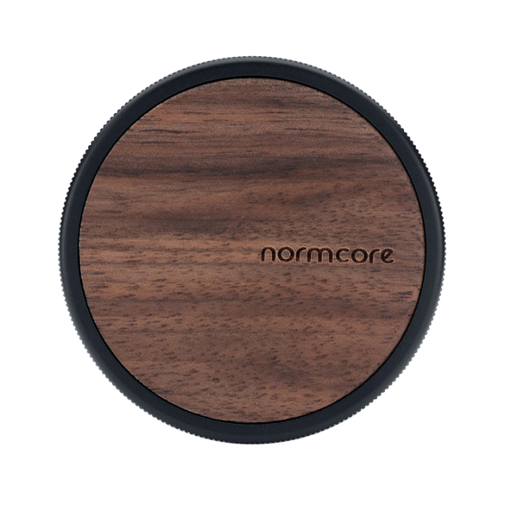 Normcore Coffee Gravity Leveling Tool med Titaniumsbelægning 58 mm Valnød