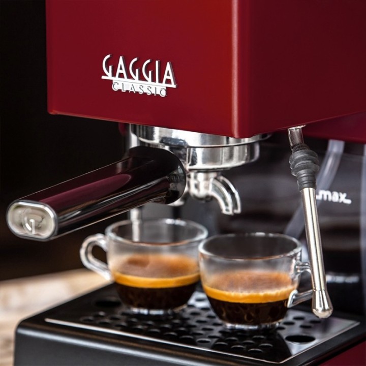 Gaggia Classic E24 Rød Espressomaskine Inkl. Eureka Mignon Zero 55s Mat Sort Espressokværn