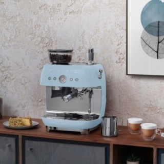 Smeg EGF03PBEU Manuel espressomaskine Inkl. Kværn Pastelblå & Rigtig Kaffe Bestseller Mixpakke 3kg Hele kaffebønner