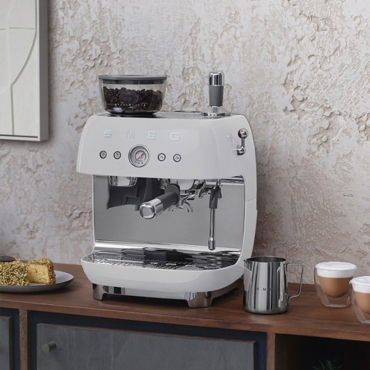 Smeg EGF03WHEU Manual espresso machine Incl. grinder White