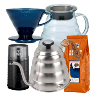 Hario Filterbryg Sæt Inkl. V60 Dripper 2 Kop. Mørkeblå, Server 0,6 L, IKAPE Kedel 1,2 L, Kaffemølle & 400g Rigtig Kaffe