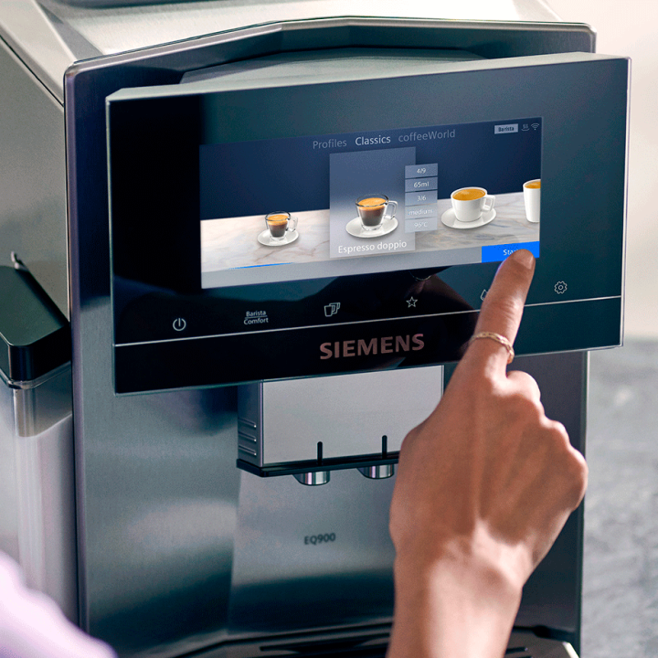 Siemens TQ905RZ3 EQ900 Plus Espressomaskine Inkl. AutoCalc'n Clean, Termokande & 6kg Rigtig Kaffe Hele kaffebønner