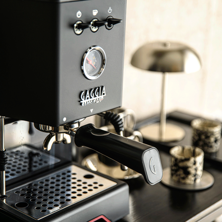 Gaggia Classic UP Sort Espressomaskine Inkl. Eureka Mignon Specialita Sort Espressokværn