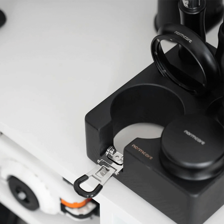 Normcore Kompakt Espresso Tamper Station Sort Asketræ 58 mm