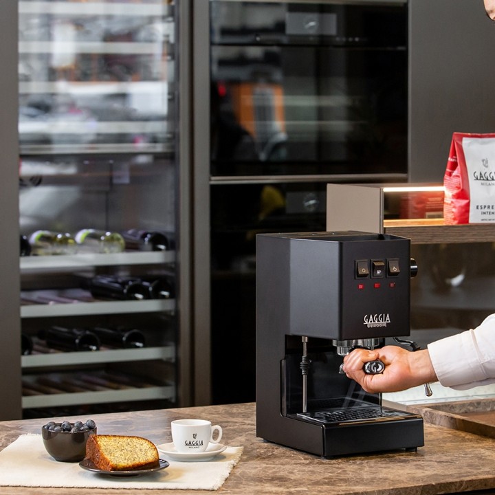 Gaggia Classic E24 Sort Espressomaskine Inkl. Eureka Mignon Zero 65 Speedy Mat sort Epsressokværn