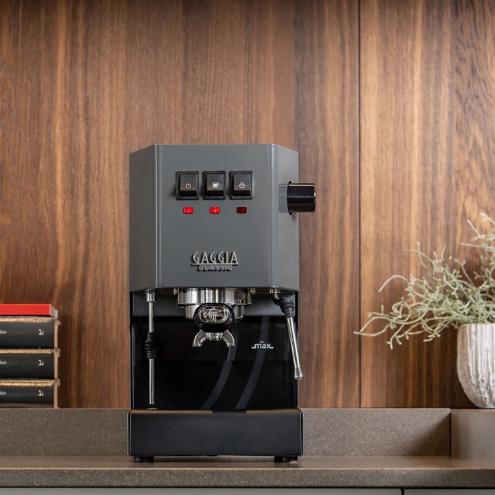 Gaggia Classic E24 Grå Espressomaskine Inkl. Eureka Mignon Zero 65 Speedy Mat Sort Espressokværn