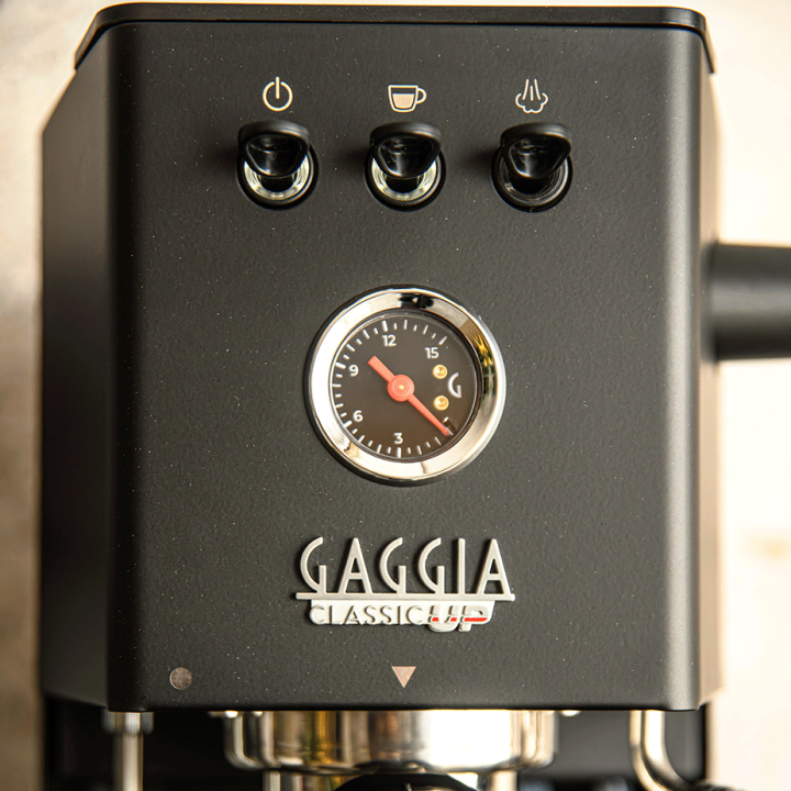 Gaggia Classic UP Sort Espressomaskine Inkl. Eureka Mignon Zero 65 Speedy Mat Sort Espressokværn