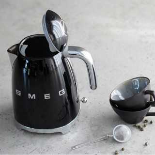 Smeg KLF03BLEU Elkedel 1,7L Sort Smeg KLF03BLEU Elkedel 1,7L Sort