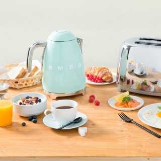 Smeg KLF03PGEU Elkedel 1,7L Pastelgrøn Smeg KLF03PGEU Elkedel 1,7L Pastelgrøn