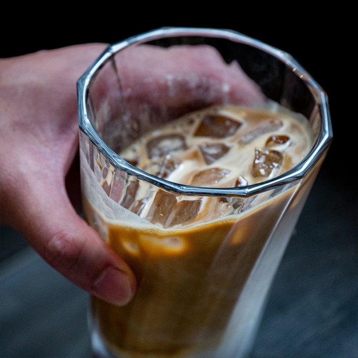 Loveramics Twisted Latte Glas 36 cl 1 Stk Sort Loveramics Twisted Latte Glas 36 cl 1 Stk Sort