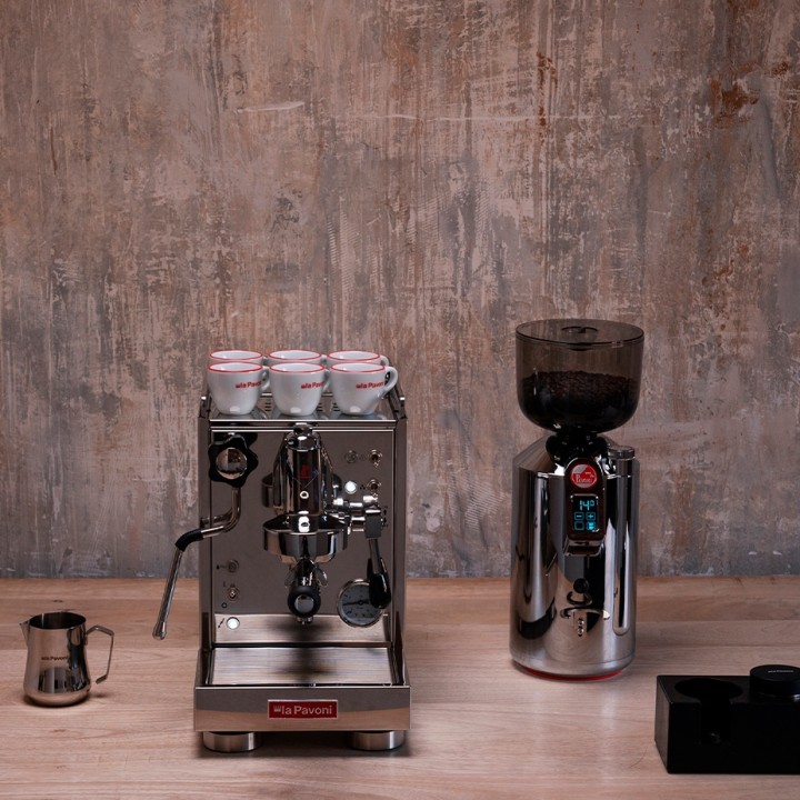 La Pavoni Mini Cellini LPSMCS01EU Espressomaskine Inkl. Eureka Mignon Zero Mat Sort Espressokværn