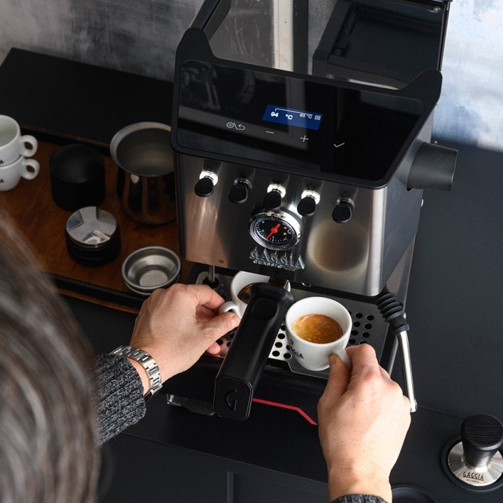 Gaggia Classic GT Stål Espressomaskine Inkl. Gaggia MDF 55 Chrome Espressokværn & House of Barista Knockbox