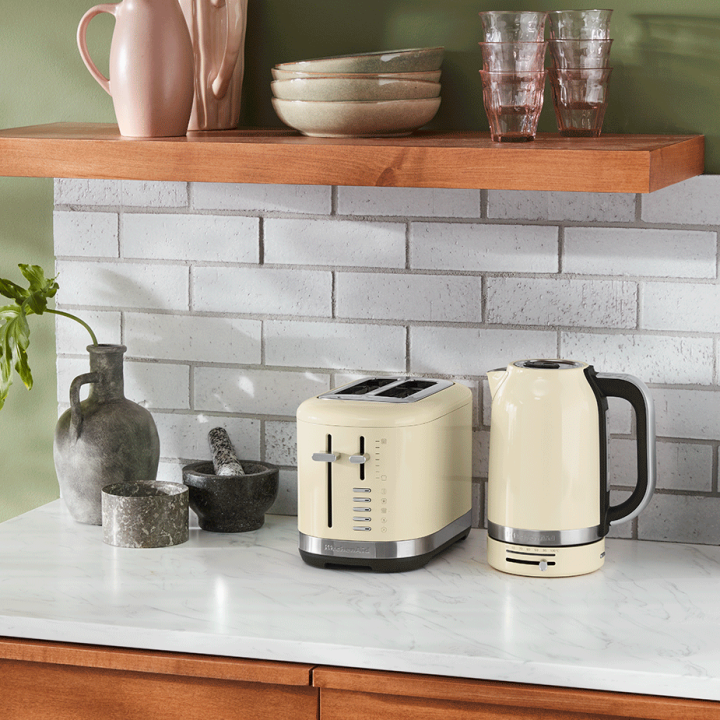 KitchenAid 5KEK1701EAC Elkedel 1,7 L Creme KitchenAid 5KEK1701EAC Elkedel 1,7 L Creme