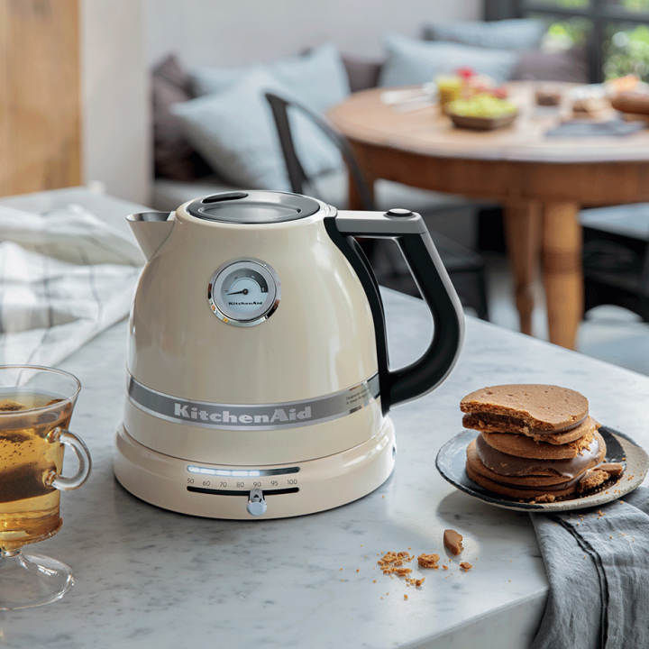 KitchenAid 5KEK1522EAC Artisan Elkedel 1,5 L Creme KitchenAid 5KEK1522EAC Artisan Elkedel 1,5 L Creme