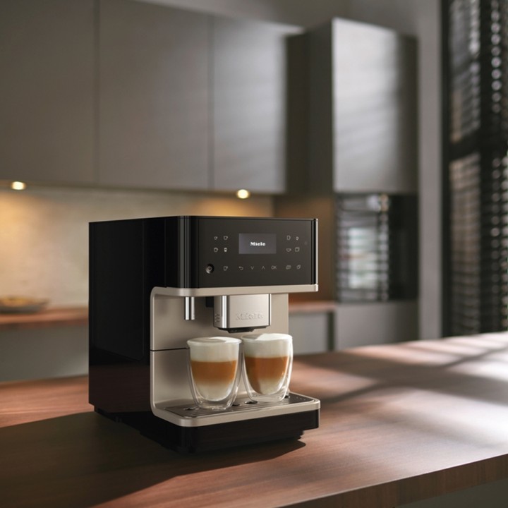 Miele CM 6360 MilkPerfection Obsidian Black CleanSteel Metallic