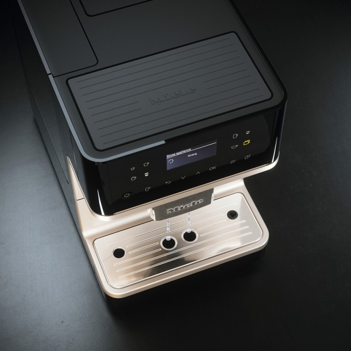 Miele CM 6360 MilkPerfection Obsidian Black CleanSteel Metallic