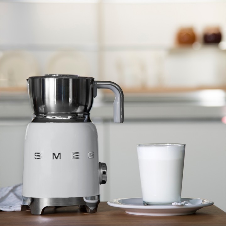Smeg MFF11WHEU Milk Frother White
