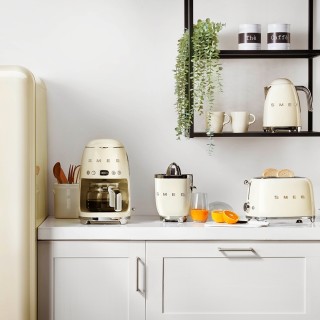 Smeg DCF02CREU Drip Coffee Machine Cream