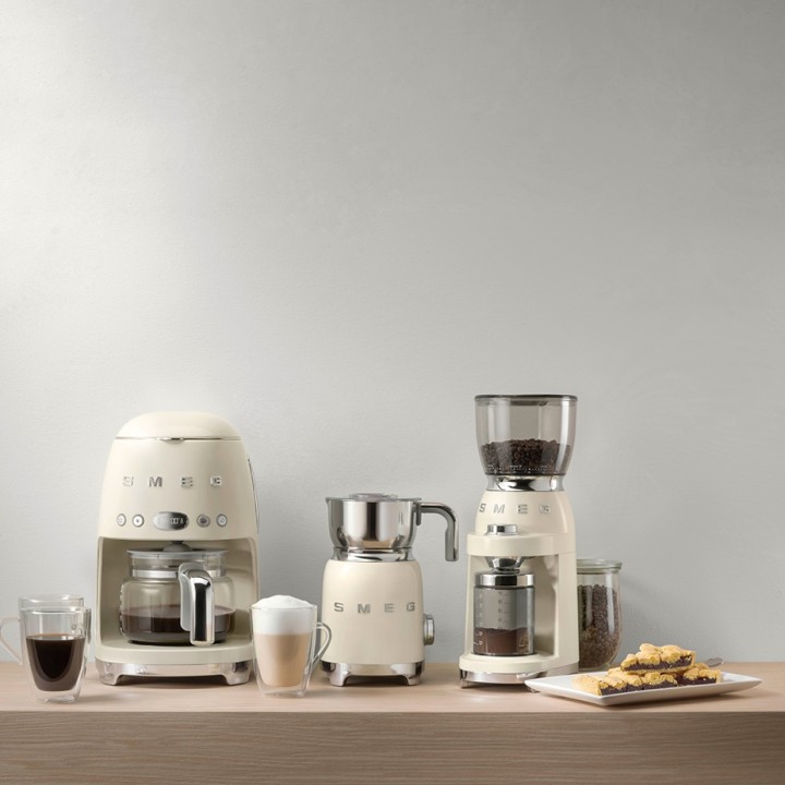 Smeg DCF02CREU Drip Coffee Machine Cream