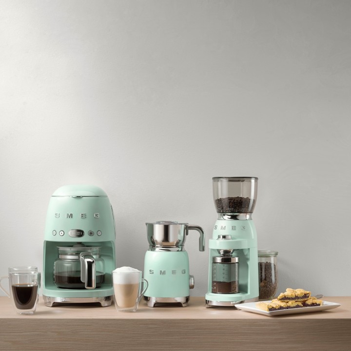 Smeg DCF02PGEU Drip Coffee Maker Pastel Green