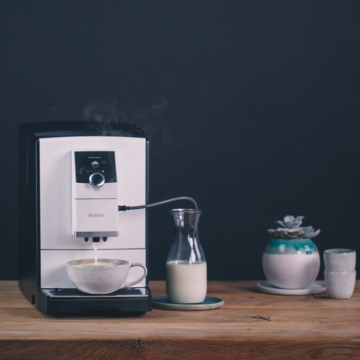 Nivona NICR 796 White Espresso Machine Incl. 4.2 kg Rigtig Kaffe
